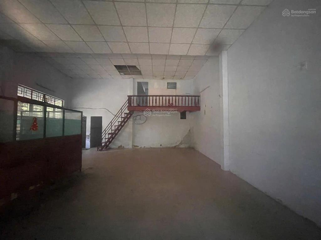 Cho thuê lô góc 2mt an thượng vị trí vip dt đât 210m kèm sang 5trăm mấy triệu
gia 95tr/