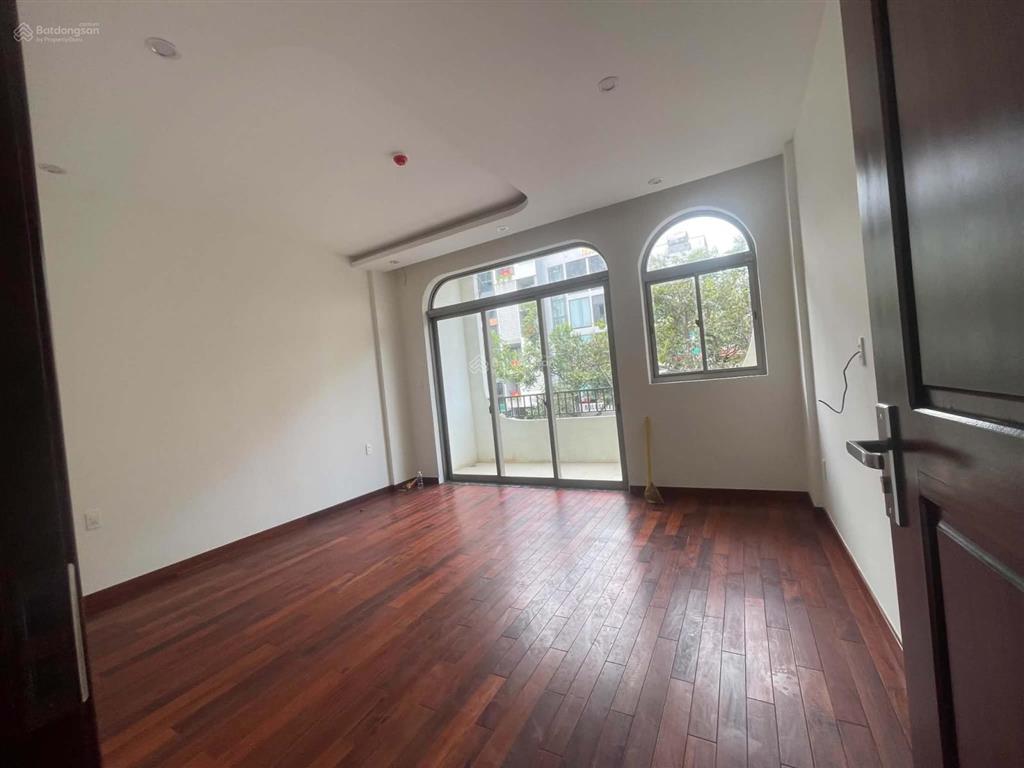 Cho thuê mặt bằng nhà an thượng diện tích đất 70m2. cho thuê tầng 1 18tr/tháng, 2 tầng 25tr