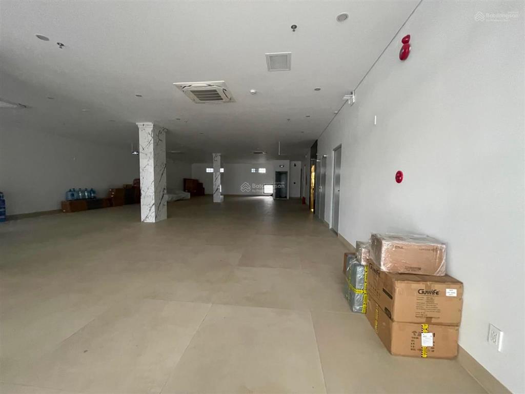 Cho thuê mb riêng biệt phường hòa hải quận ngũ hành sơn !
dt 280m ngang #7m
mb trông suốt,