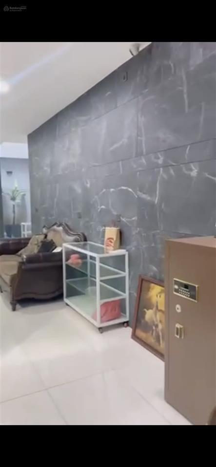Cho thuê nhà mặt tiền ngô gia tự
ngang 5m  trung tâm thành phố phù hợp các ngành nghề diện