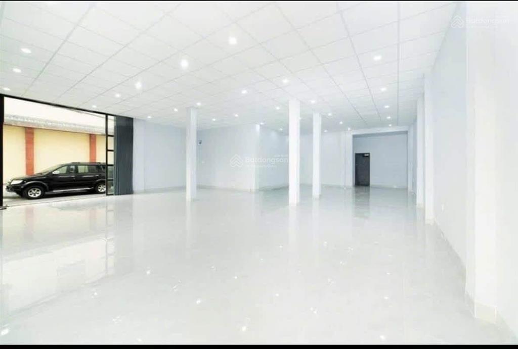 Ncc  cho thuê mặt bằng lô góc 2 mặt tiền đường ngũ hành sơn vị trí lô góc, 2 mặt tiền đẹp,