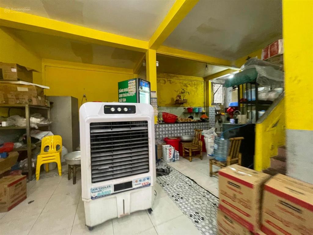 Cho thuê nhà mt 2 tầng trung tâm hải châu ! ngang #6.1m 28 tr/ th
dt 95m x 2 tâng ( ngang 6.