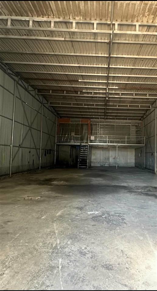 Cho thuê kho nhà xưởng mt đối diện bến xe đà nẵng dtsd 230m2! dt đất 200m ngang 10m