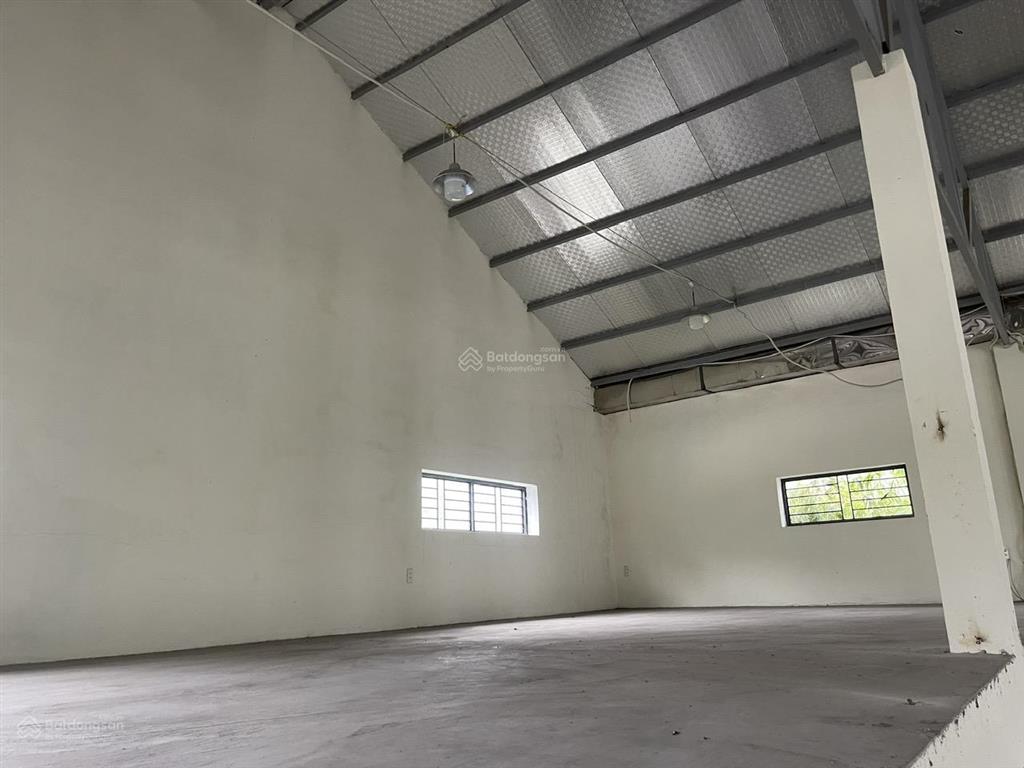Nc cho thuê nhà 2 tầng mặt tiền đường trần đại nghĩa, quận ngũ hành sơn! ngang 15m. giá 35tr