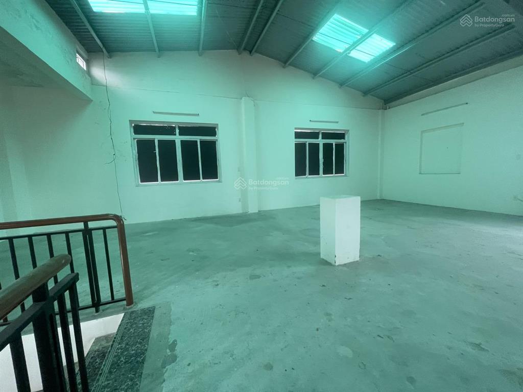 Nc cho thuê nhà 2 tầng mặt tiền đường trần đại nghĩa, quận ngũ hành sơn! ngang 15m. giá 35tr
