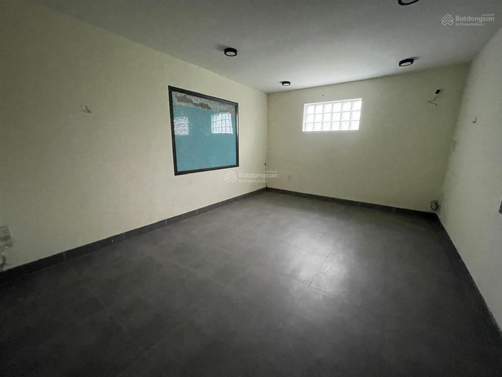 Nc cho thuê nhà 2 tầng mặt tiền đường trần đại nghĩa, quận ngũ hành sơn! ngang 15m. giá 35tr