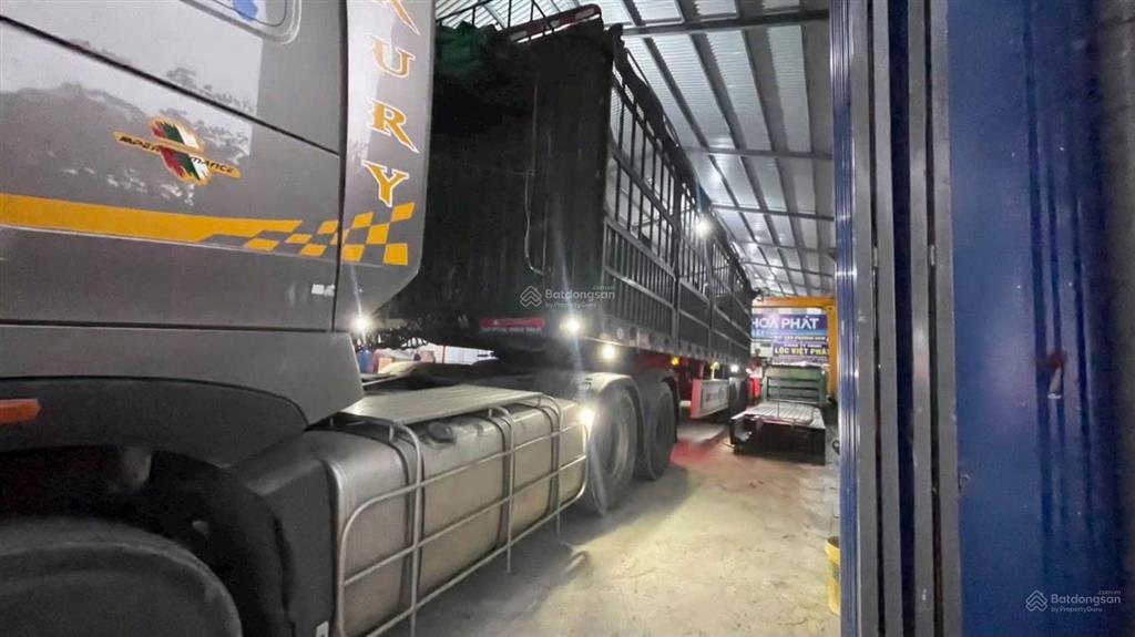 Nc cho thuê kho mt đường xe container trường sơn! giá thuê 25 triệu/tháng. diện tích 355m2