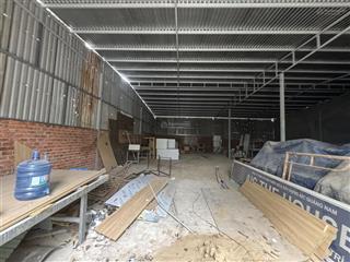 Ncc cho thuê kho đường 7m5 hòa xuân, 300m. giá 15tr/tháng. khu dân cư có thể sản xuất hoặc