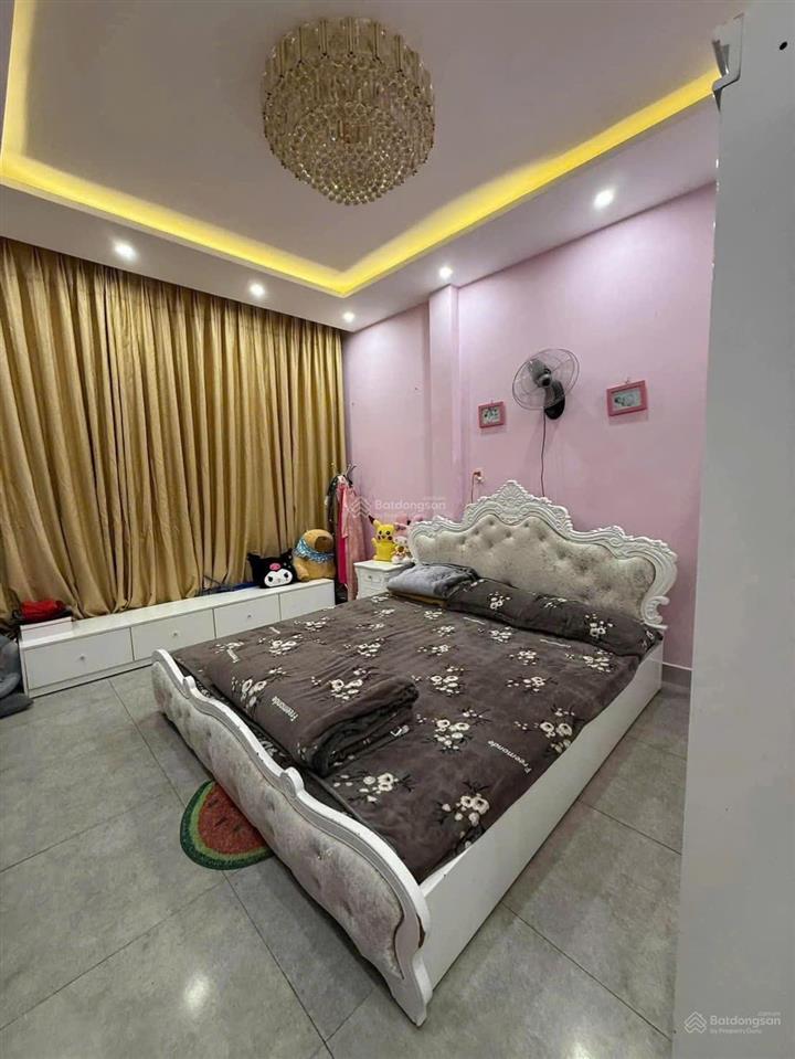 Cho thuê nhà 3 tầng mt đường ngũ hành sơn, gần cầu trần thị lý. dtsd 150m2 3 tầng, 1 tầng trệt