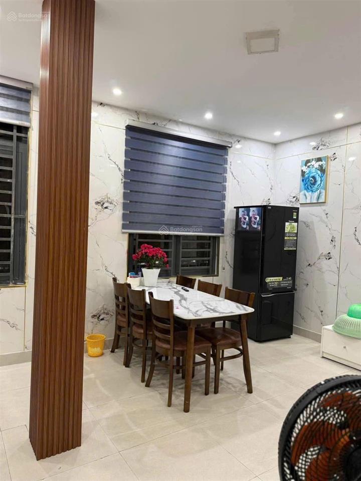 Cho thuê nhà 3 tầng mt đường ngũ hành sơn, gần cầu trần thị lý. dtsd 150m2 3 tầng, 1 tầng trệt