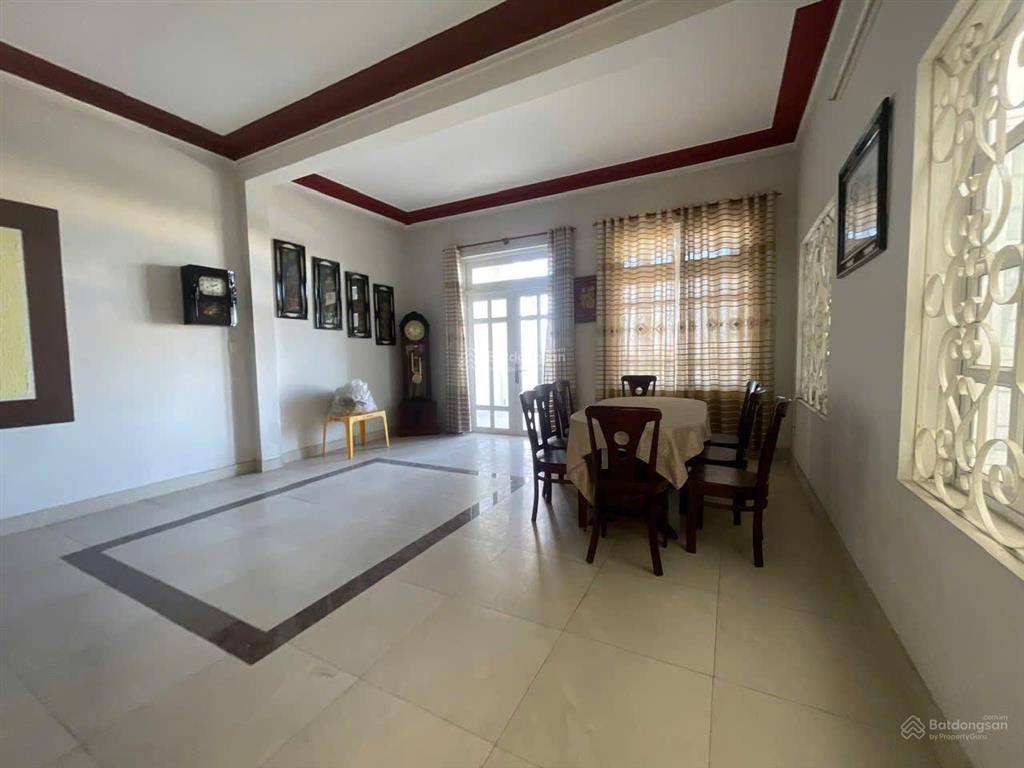 Cho thuê nhà 4 tầng thang máy mặt tiền đường lớn gần cầu rồng! quận hải châu! ngang  8m giá ib