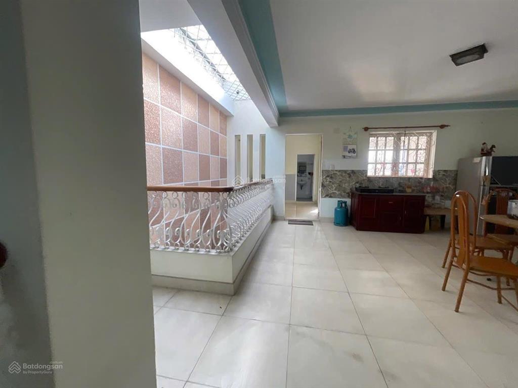 Cho thuê nhà 4 tầng thang máy mặt tiền đường lớn gần cầu rồng! quận hải châu! ngang  8m giá ib