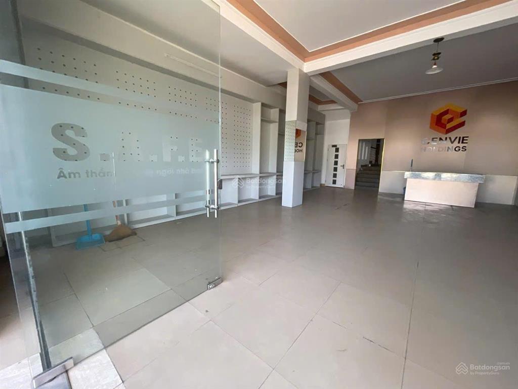Cho thuê nhà 4 tầng thang máy mặt tiền đường lớn gần cầu rồng! quận hải châu! ngang  8m giá ib