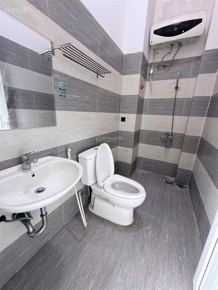 Cho thuê nhà 2 tầng mt nam việt á, ngũ hành sơn! đà nẵng. 20 triệu/tháng. dt 100m2 x 2 tầng