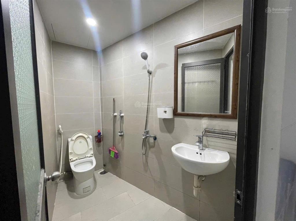 Nc cho thuê nhà nguyên căn võ văn kiệt gần cầu rồng, sơn trà.
dt 70m2 x 3 tầng
25tr/ tháng