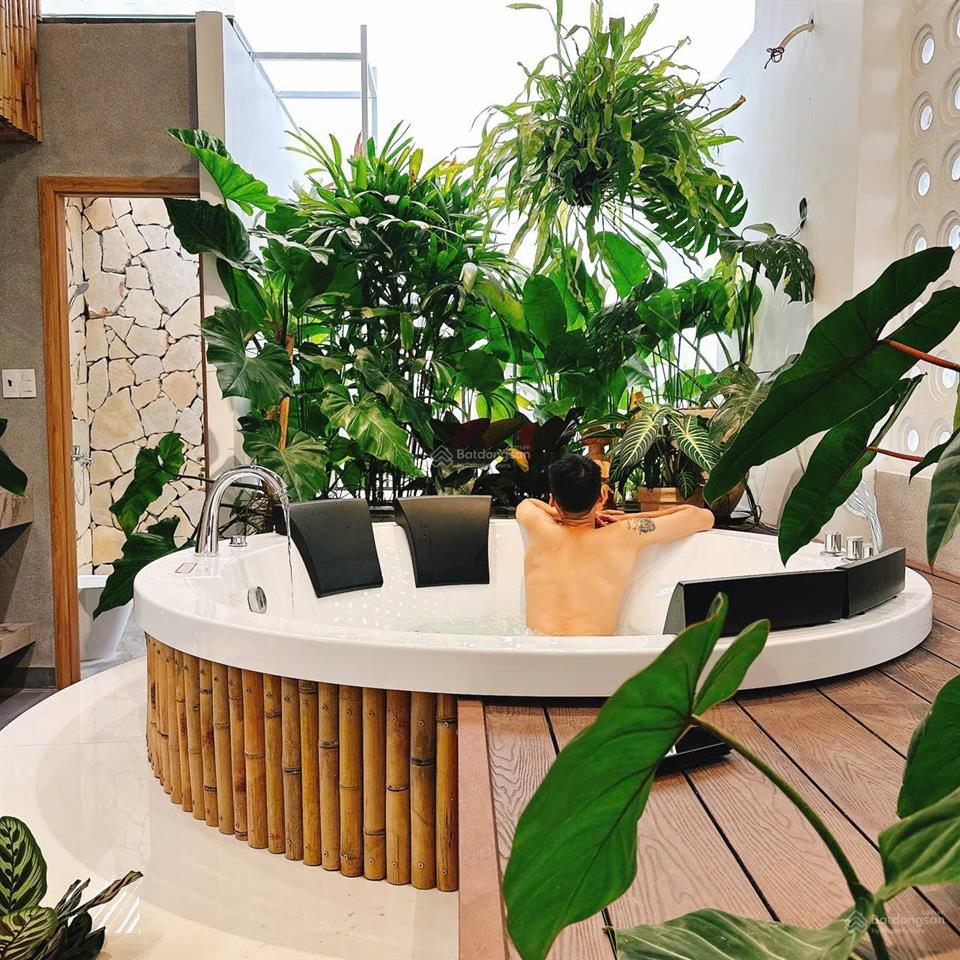 Ncc cho thuê nhà 4 tầng mt khu hòa cường nam! quận hải châu, khu yên tĩnh
dt 70m2 x 4 tầng
gi