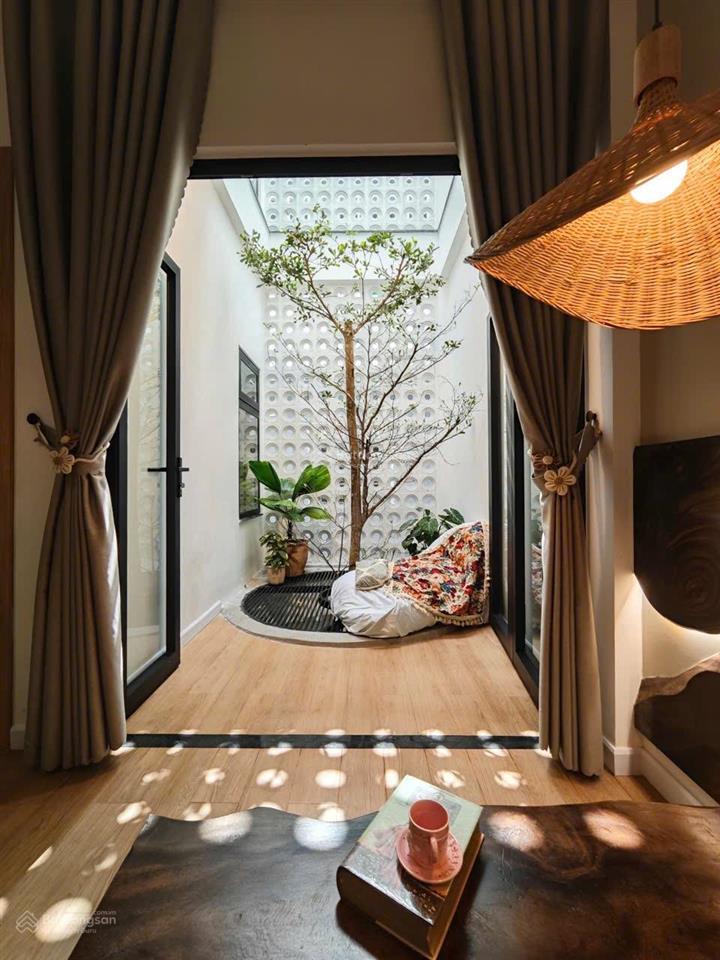 Ncc cho thuê nhà 4 tầng mt khu hòa cường nam! quận hải châu, khu yên tĩnh
dt 70m2 x 4 tầng
gi