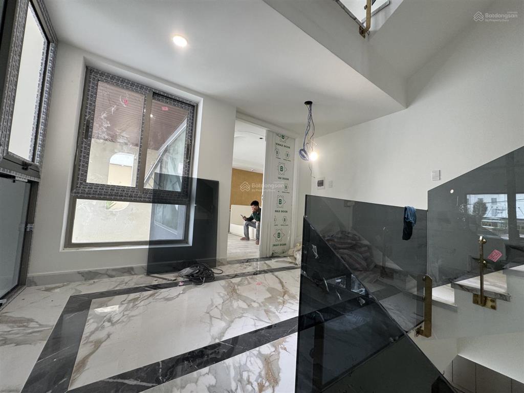 Cho thuê nguyên cụm 3 căn villa mt khu nại hiên đông, sơn trà
các căn lối đi độc lập, riêng biệt
