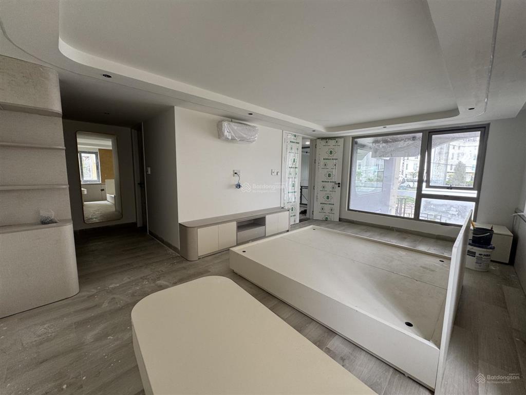 Cho thuê nguyên cụm 3 căn villa mt khu nại hiên đông, sơn trà
các căn lối đi độc lập, riêng biệt