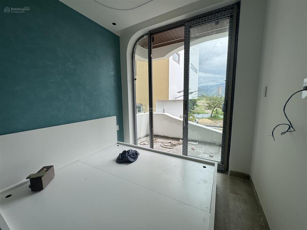 Cho thuê nguyên cụm 3 căn villa mt khu nại hiên đông, sơn trà
các căn lối đi độc lập, riêng biệt