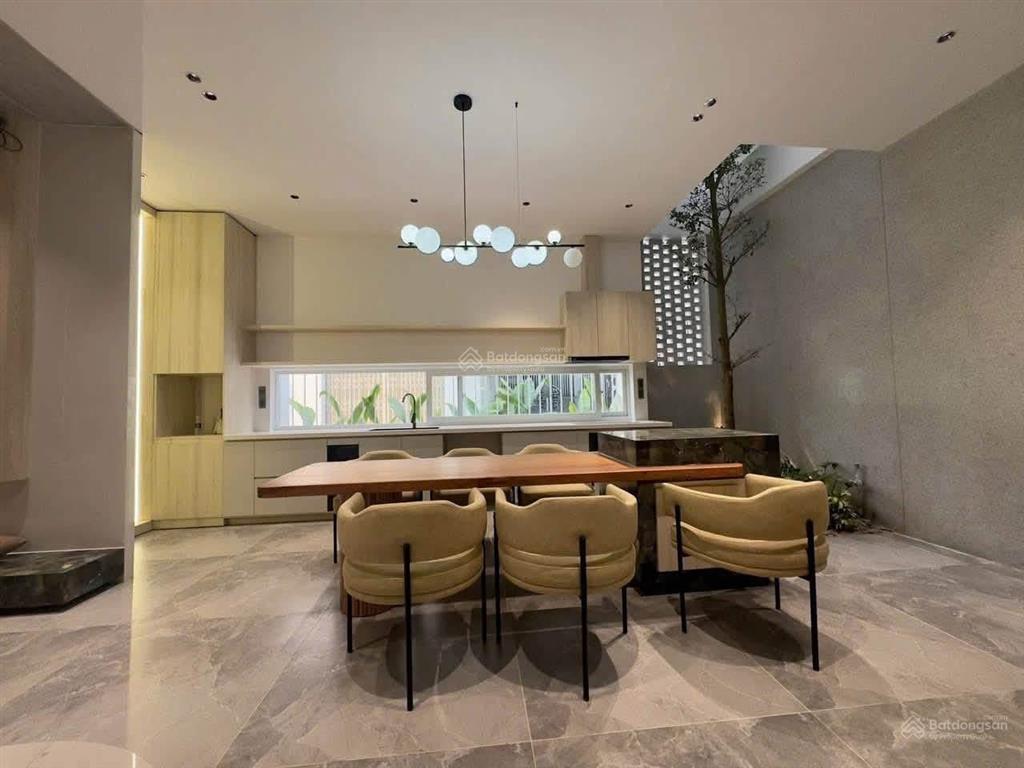 Cho thuê nhà đẹp 4 phòng ngủ tại nam việt á! phường ngũ hành sơn