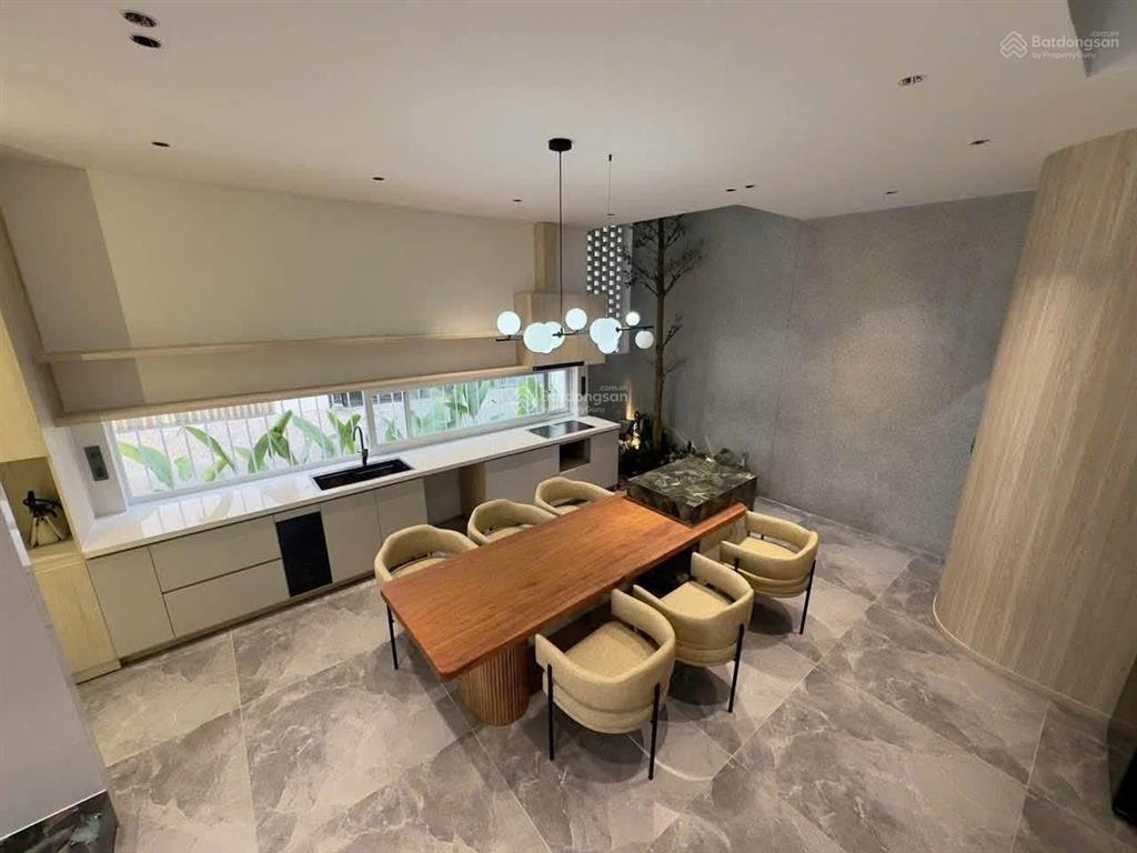 Cho thuê nhà đẹp 4 phòng ngủ tại nam việt á! phường ngũ hành sơn