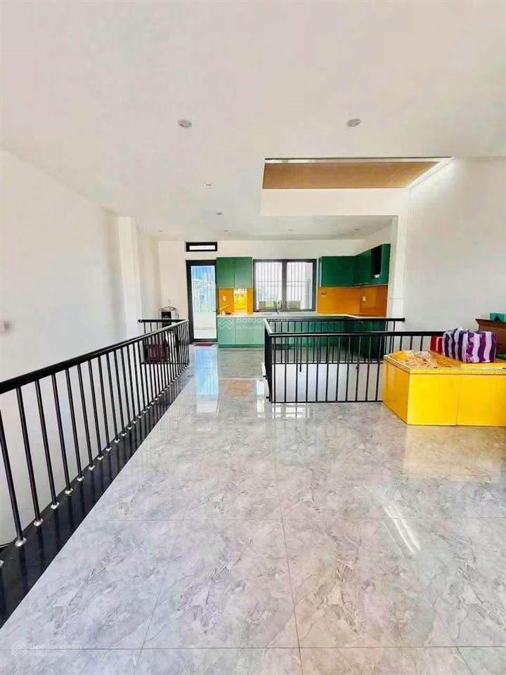 Cho thuê nhà 4 tầng trống suốt mặt tiền khu nại nam. trung tâm hải châu. gần lotte mart