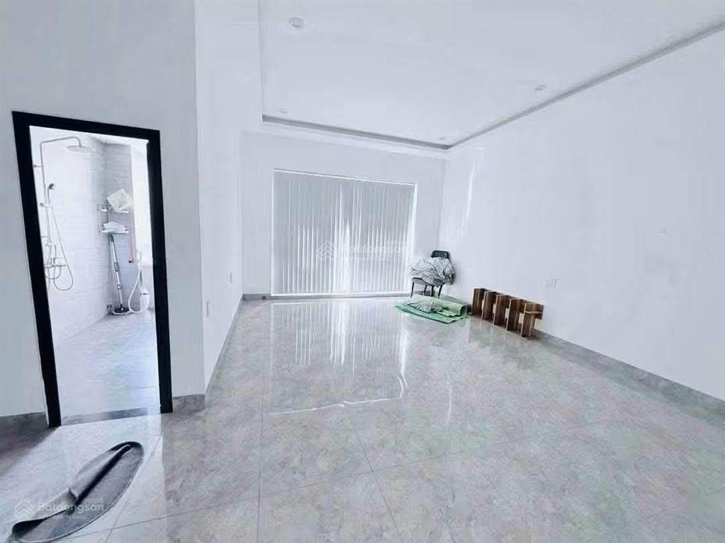 Cho thuê nhà 4 tầng trống suốt mặt tiền khu nại nam. trung tâm hải châu. gần lotte mart