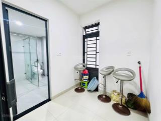 Cho thuê nhà 2 tầng mt hòa cường, gần ngay đường 30 tháng 4, diện tích 105m/tầng tổng khoả