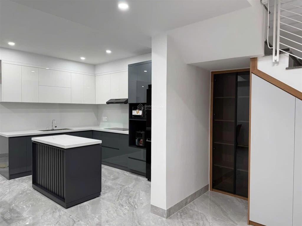Cho thuê nhà mt 3 tầng hòa cường nam! quận hải châu giá 28tr * diện tích đất 5x17.5=
