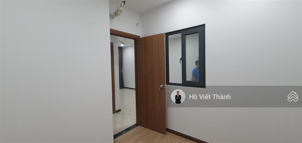 Bcons plaza kế bên bcons city, sổ hồng sẵn, nhận nhà ở ngay, giá 2,2 tỷ bao thuế phí, hỗ trợ vay