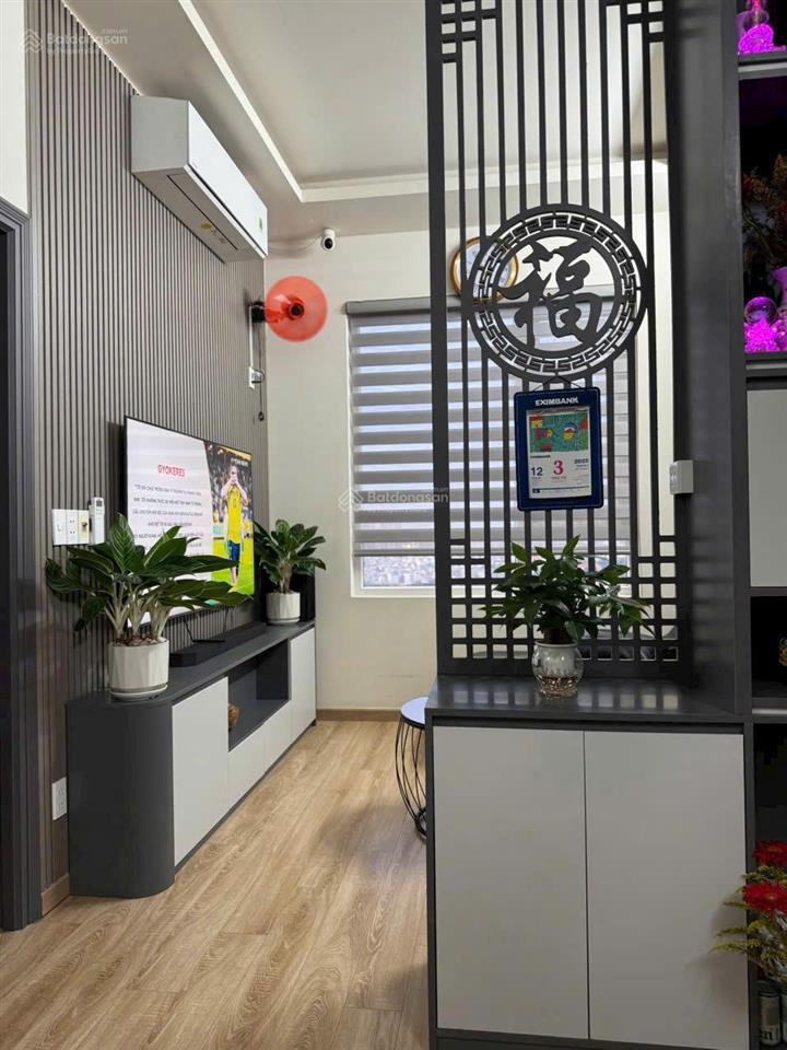 The cbd quận 2  giáp ranh quận 1 giá chỉ 3.45 tỷ căn 2pn quá rẻ