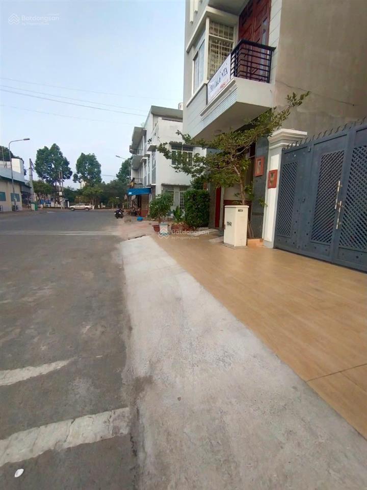 Cho thuê nhà riêng tại cổng sân vận động long thành, đường lê duẩn
