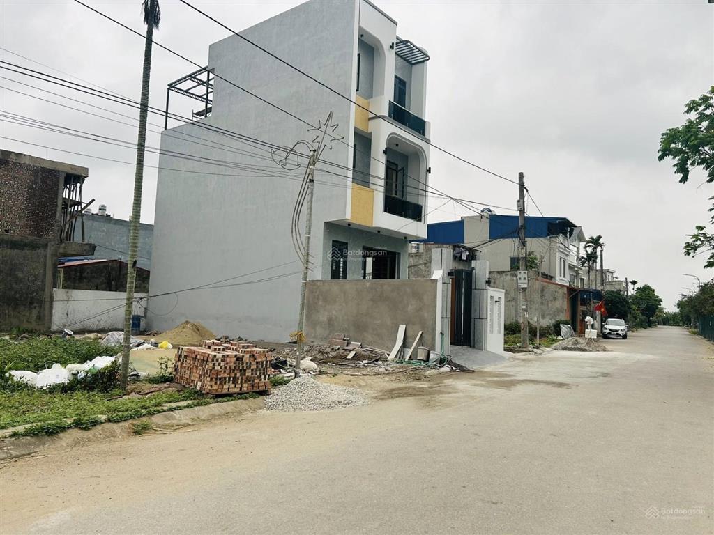 Cần bán lô đất mặt đường nhà mạc, tràng cát đối diện vin 93,14m2 giá chỉ 35tr/m2