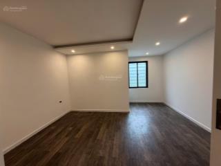 Cho thuê nhà nguyên căn hoàn thiện đẹp cực phẩm có thangmáy tại khu c geleximco