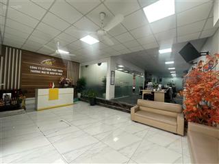 Cho thuê nguyên căn 4 tầng thang máy giá 50tr/tháng vị trí kinh doanh sàn 60m²