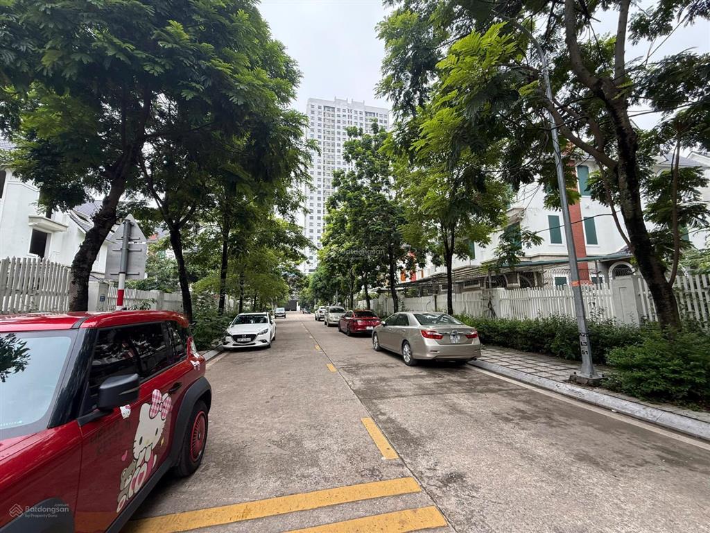 Cho thuê nguyên căn biệt thự khu c geleximco gần 300m2 nhà thô giá siêu hạt dẻ