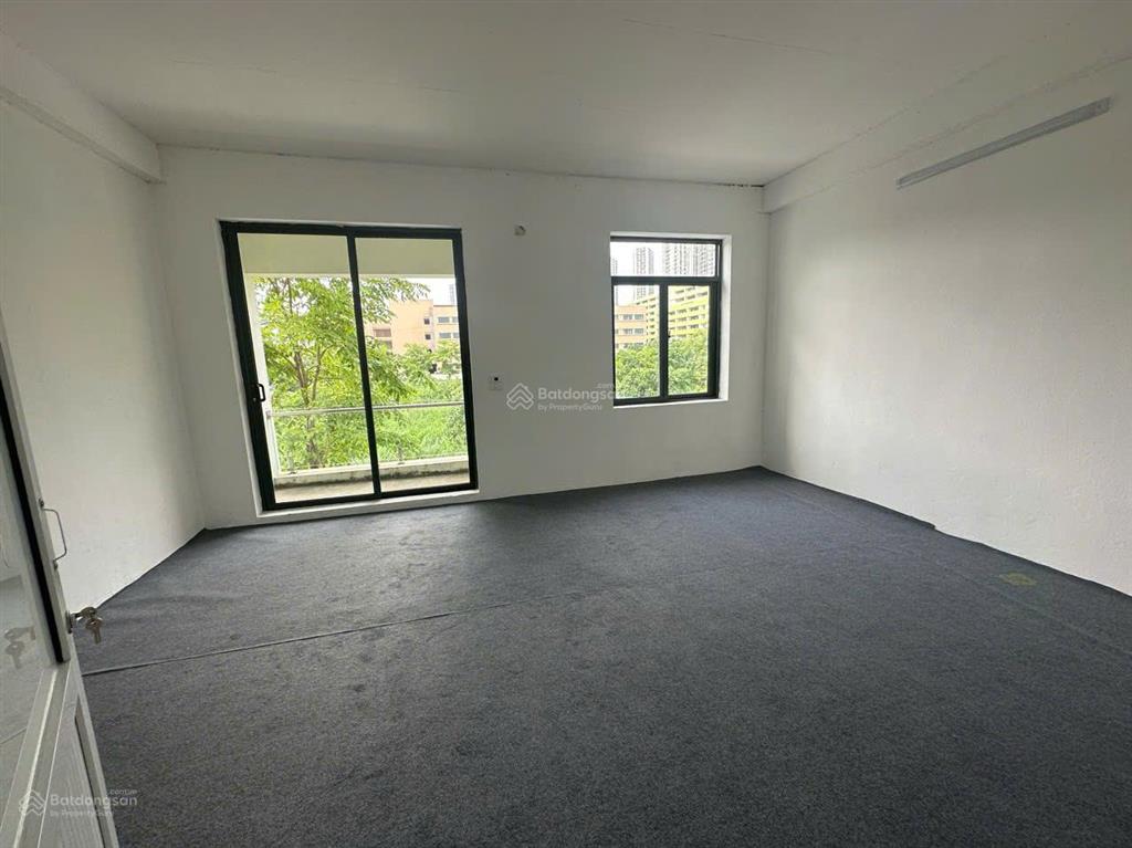 Cho thuê nhà nguyên căn hoàn thiện 4 tầng giá chỉ 18tr/tháng ở khu đô thị geleximco  lê trọng tấn
