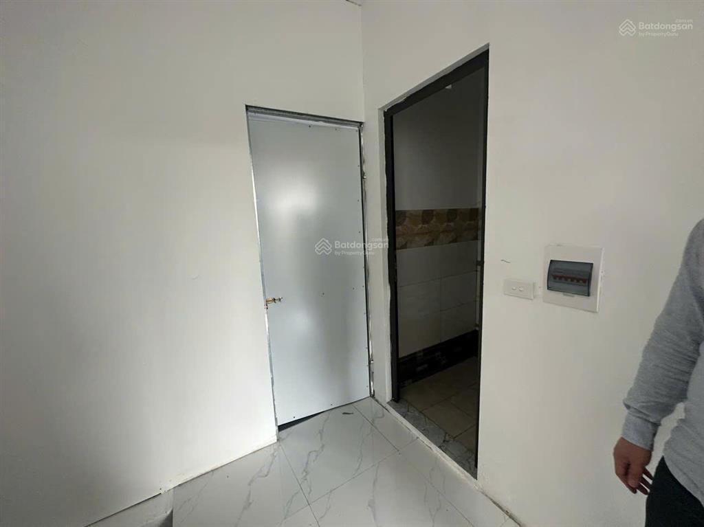 Cho thuê nhà nguyên căn hoàn thiện 4 tầng giá chỉ 18tr/tháng ở khu đô thị geleximco  lê trọng tấn