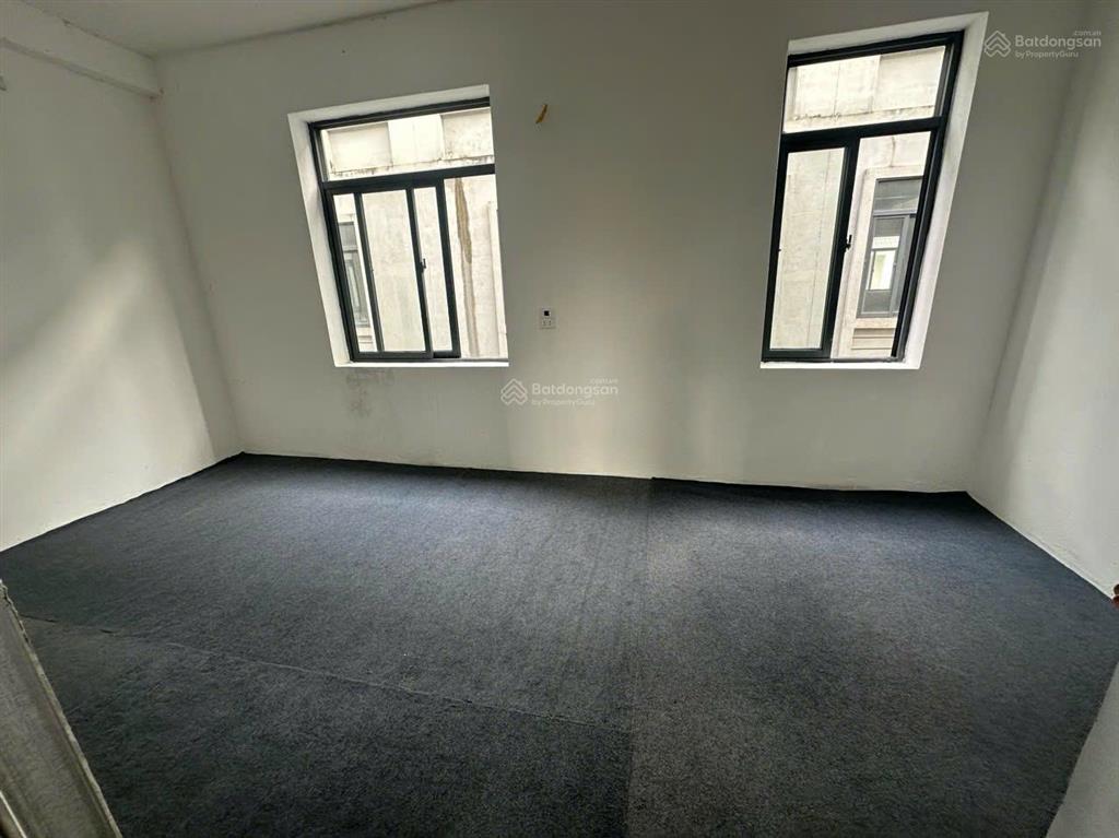 Cho thuê nhà nguyên căn hoàn thiện 4 tầng giá chỉ 18tr/tháng ở khu đô thị geleximco  lê trọng tấn