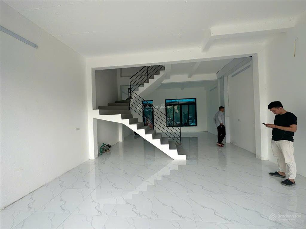 Cho thuê nhà nguyên căn hoàn thiện 4 tầng giá chỉ 18tr/tháng ở khu đô thị geleximco  lê trọng tấn