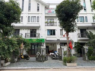 Lên thêm cho quý cô bác và anh chị 1 siêu phẩm cắt lỗ nữa tại khu c geleximco