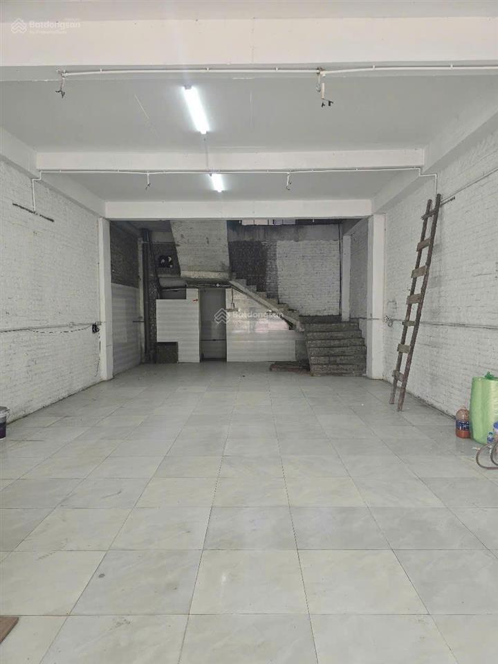 Cho thuê shophouse mặt phố 5 tầng hoàn thiện cơ bản giá 22tr/tháng giá hời