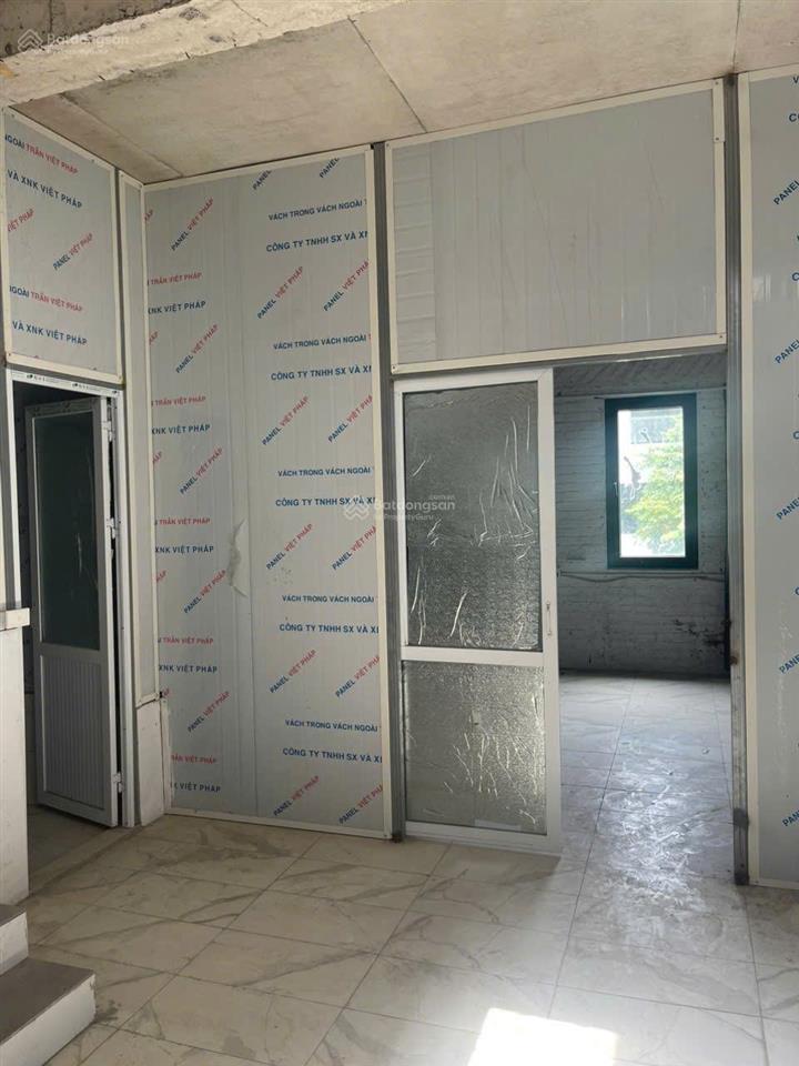 Cho thuê nhà nguyên căn hoàn thiện 4 tầng tại khu c geleximco giá 17tr/tháng