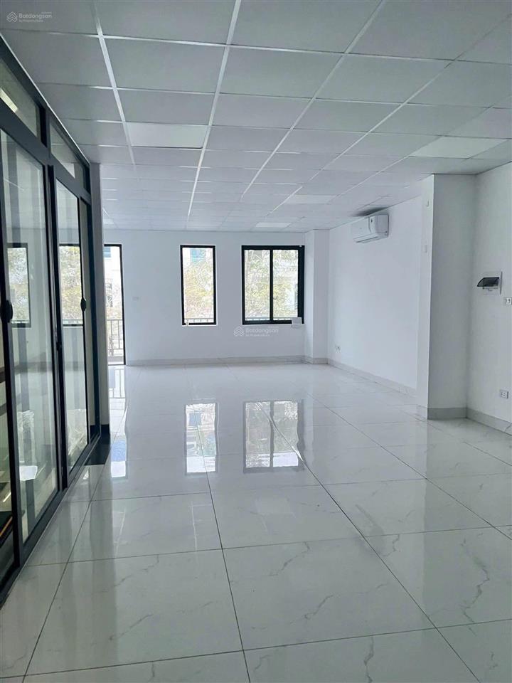 Cho thuê nhà khu d geleximco giá siêu rẻ, hoàn thiện 4 tầng có điều hòa, giá chỉ 25tr/tháng