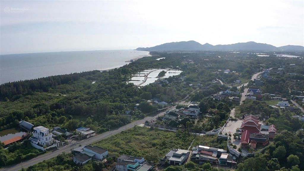 Lô đất ngay hồ lộc an, view hồ và biển lộc an, 1049m2 ngang 33m, full thổ cư, cực đẹp, đắc địa