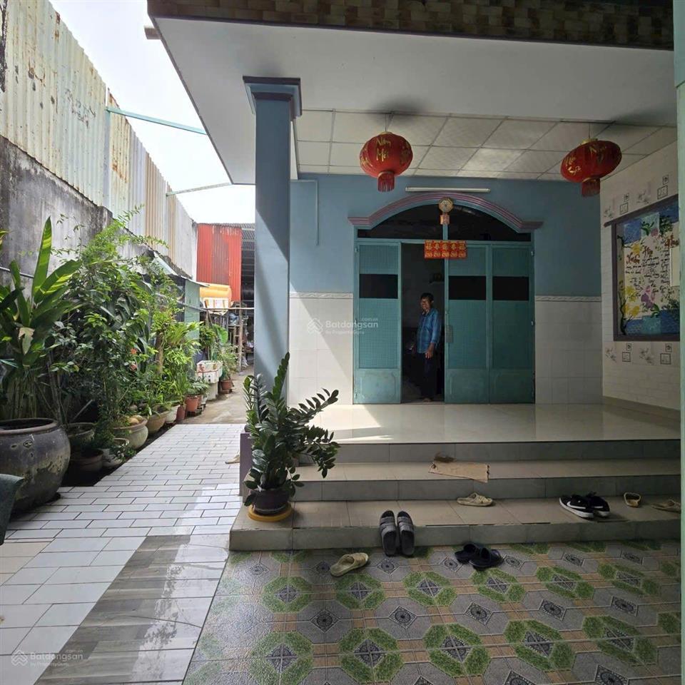 Bán nhà cấp 4, mt đường số 5, đối diện hoa viên 979, công nhận 250m2, ngay vinhomes, vành đai 3