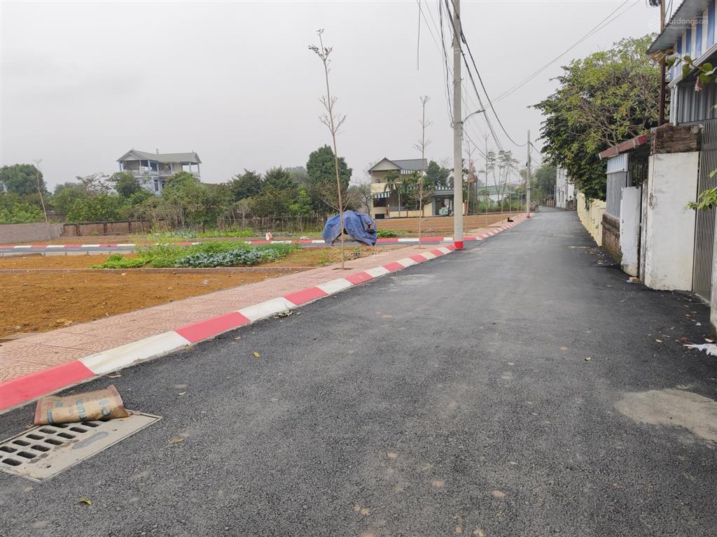 Chính chủ bán lô đất 100m2 full thổ cư, mặt tiền rộng 7m, đất vuông đẹp, xây dựng tự do