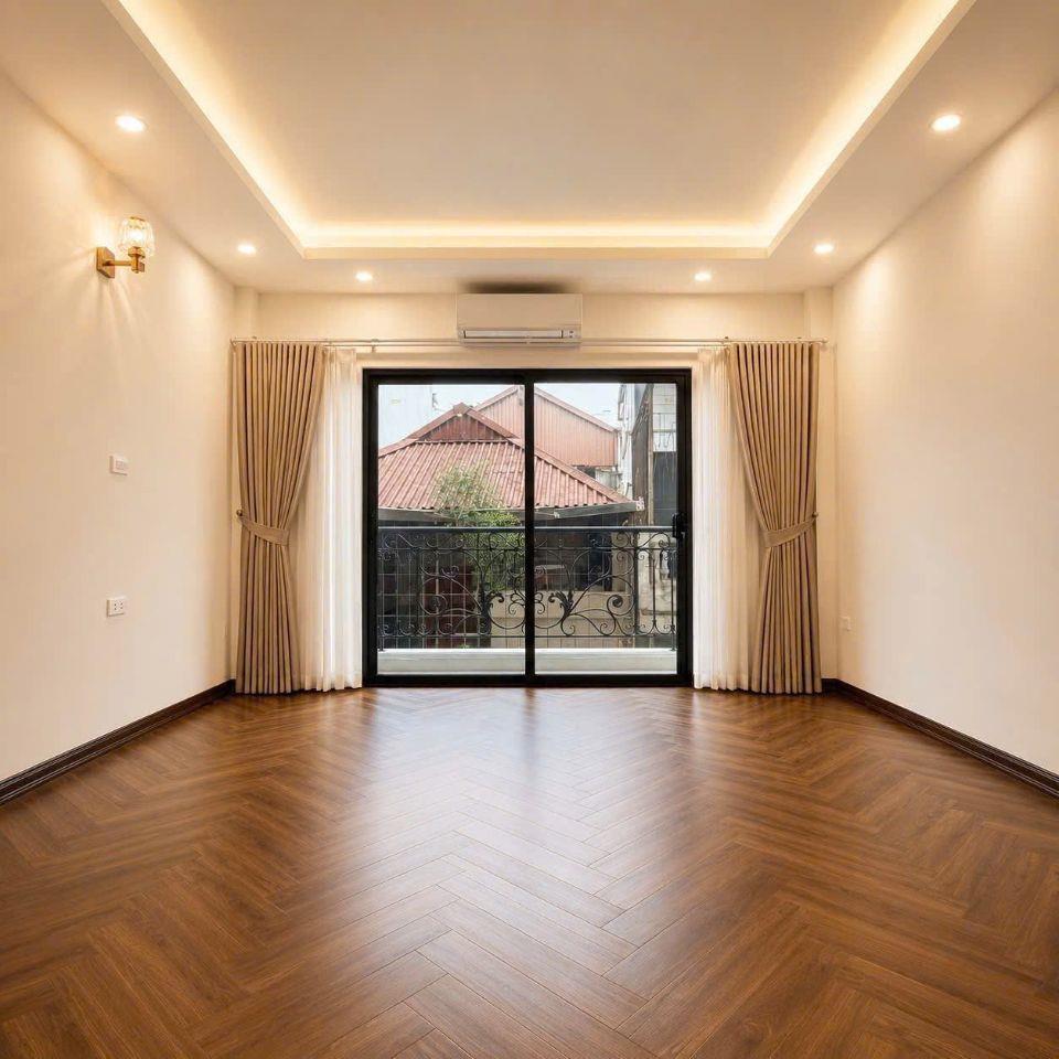 Nhà mới 40m2*7T- 16.8 tỷ- Gara thang máy- Full nội thất- Ngõ thông 30m ra mặt phố Hoàng Văn Thái- Phường Phương Mai