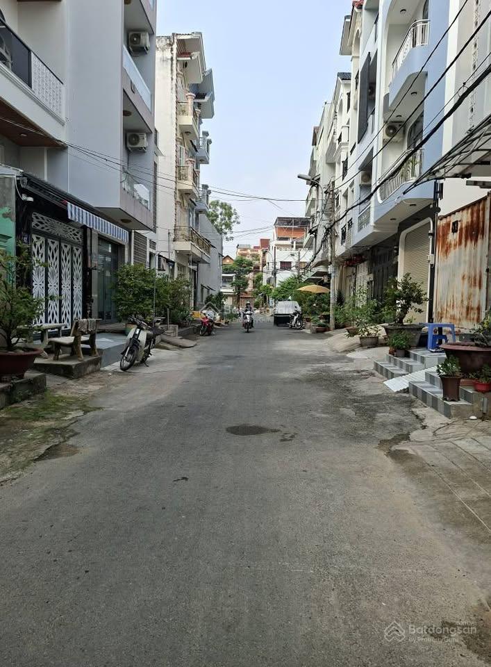Nhà hẻm nhựa 10m thông xe hơi lũy bán bích sát mt 30m |4.3x18m 3 tầng st giá 9.2 tỷ  0936 999 ***